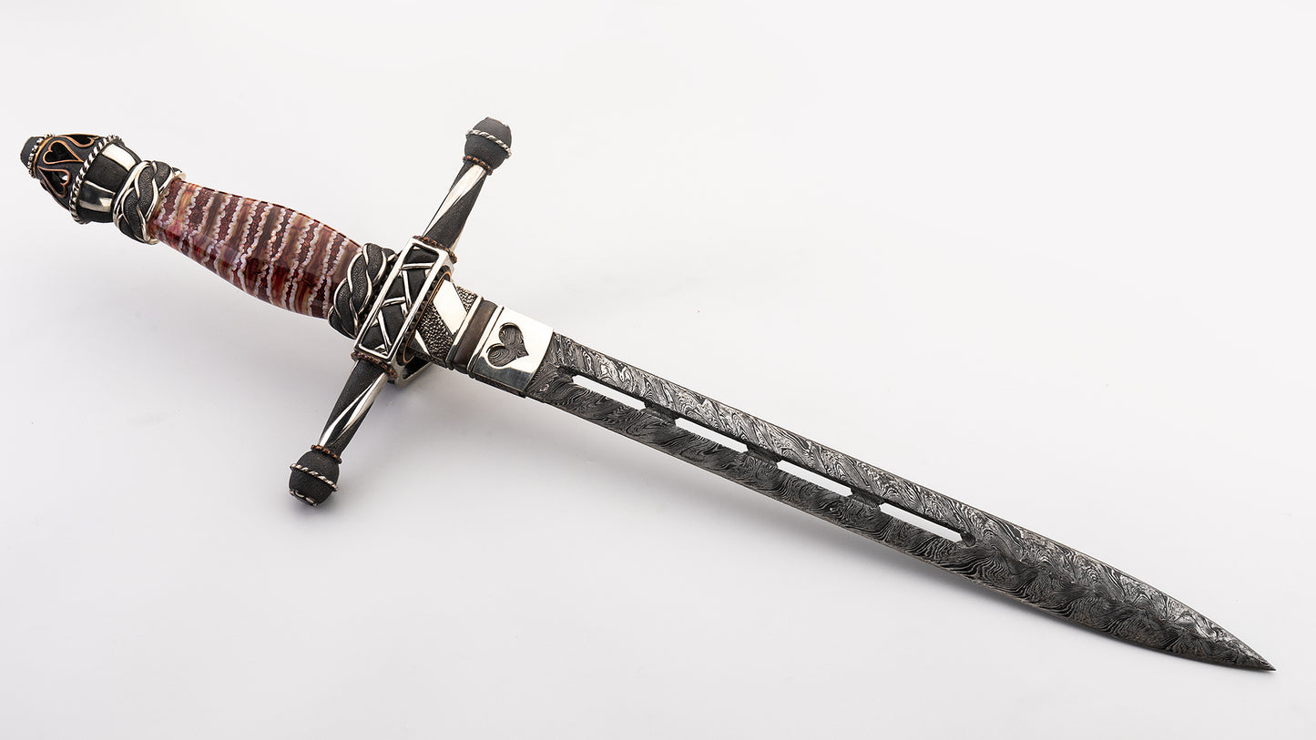 Crimson Queen Dagger - Paul Jarvis