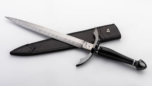 Black Raider Dagger - Paul Savage